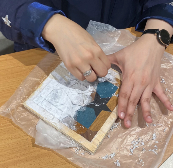 Marquetry: the art of wood veneer Workshop - ورشة فن قشرة الخشب