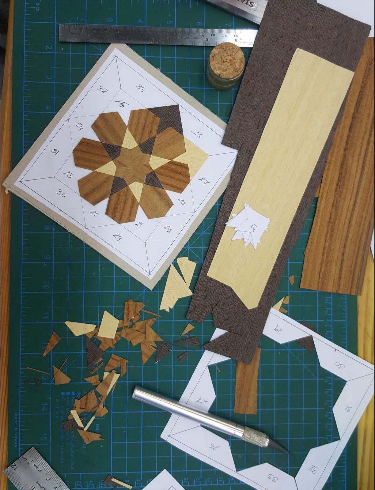 Marquetry: the art of wood veneer Workshop - ورشة فن قشرة الخشب
