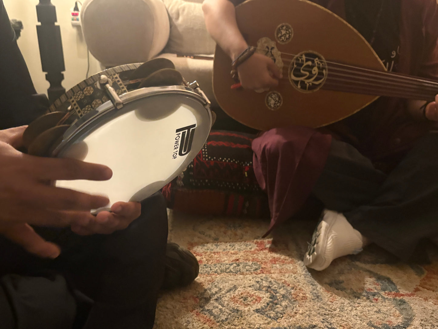 جلسة استماع: موشحات و قصائد (أداء موسيقي حي)