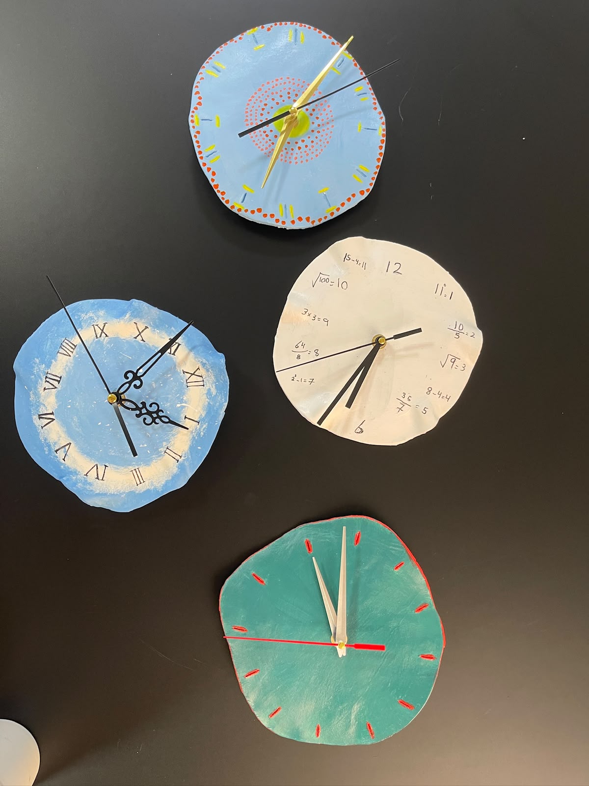 Pause. Create. Reflect: Clay Clock & Forever Letter Workshop I توقّف. اصنع. تأمّل: ورشة الساعة الطينية ورسالة أبدية