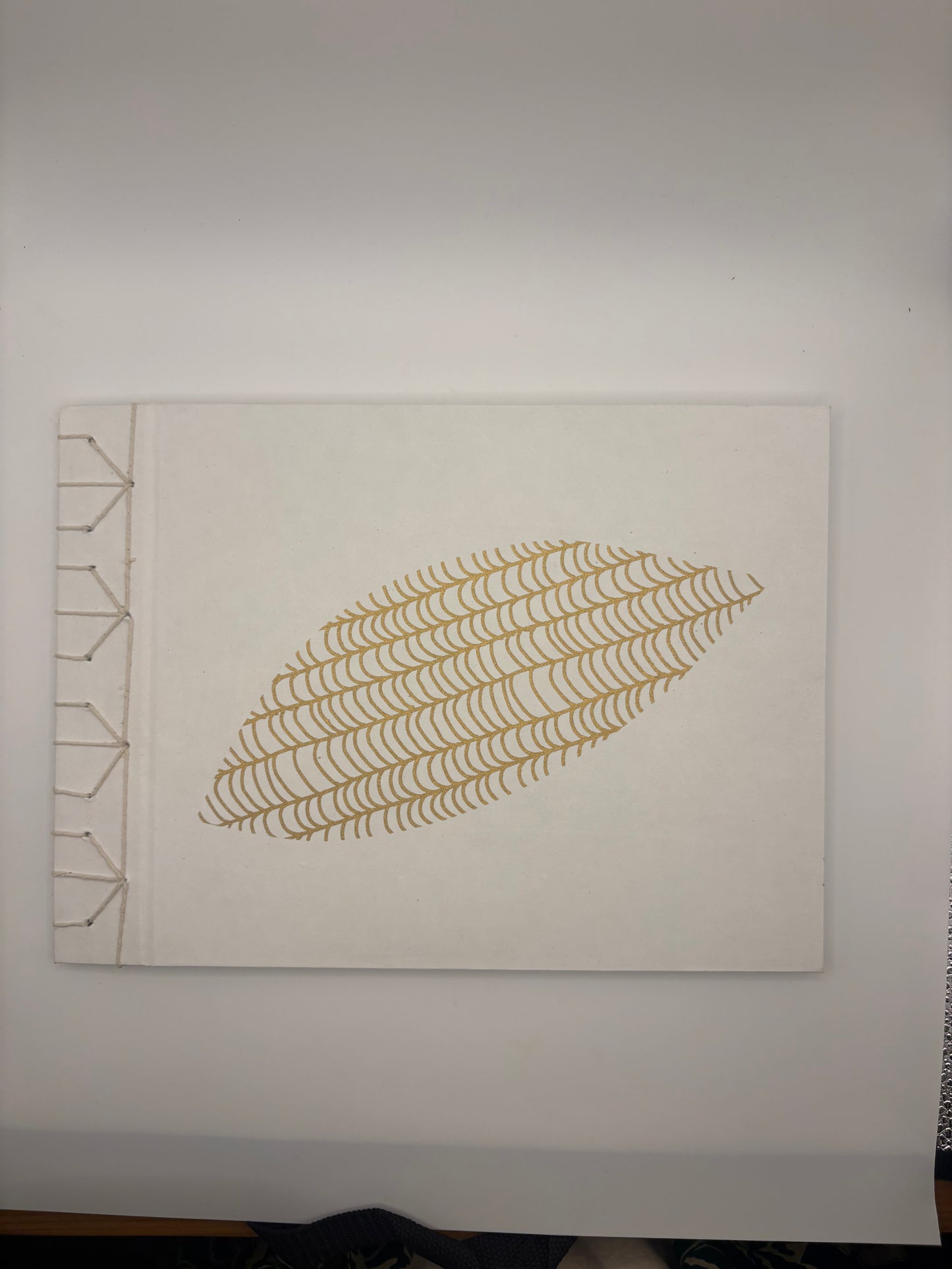 Hand Stitched Notebook Golden Leaf  A4 – دفتر مخيط يدويا الورقة الذهبية